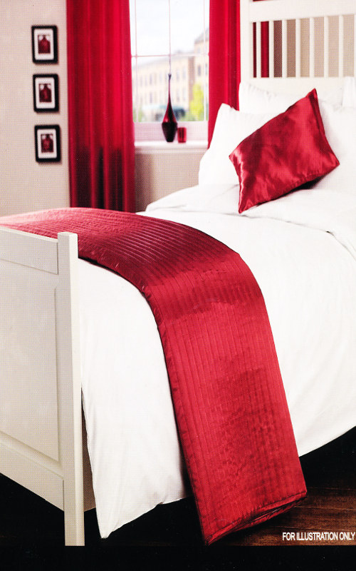 Quilted Satin Faux Silk Look Silk Bed Runner Passion Decorative Bedding